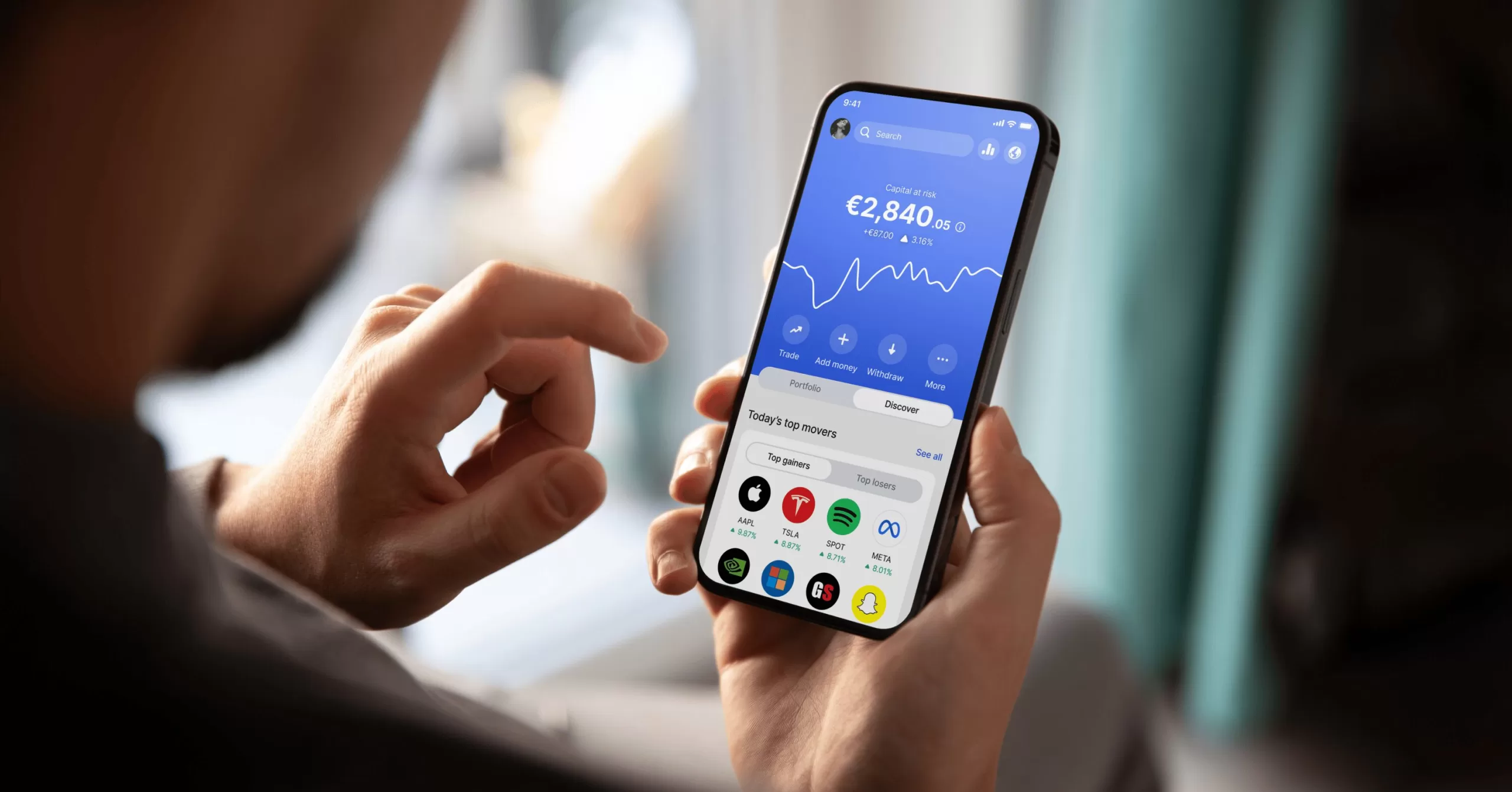 Revolut zaznamenal v Česku 48% nárůst obchodní aktivity po Trumpově pozastavení celních tarifů