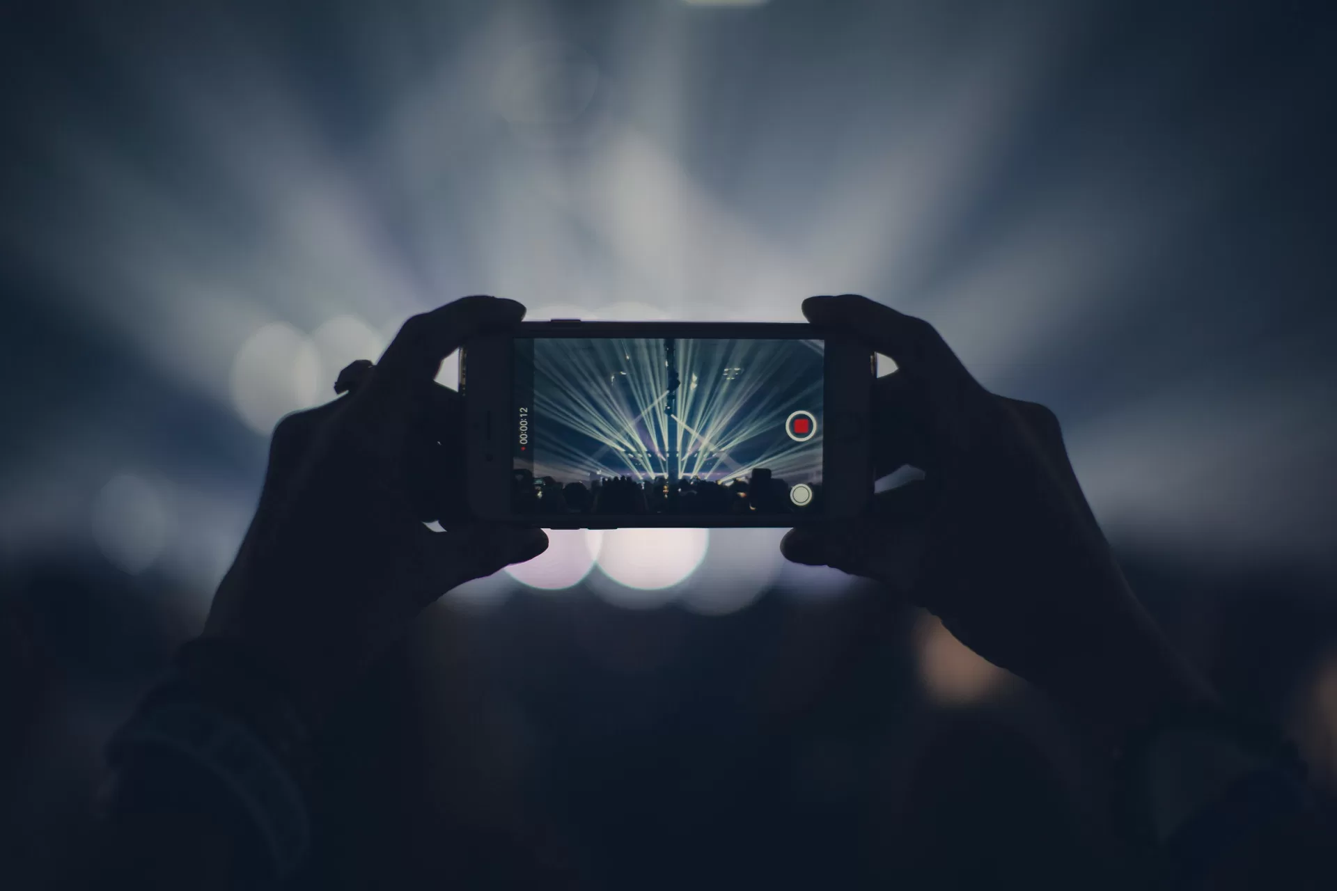 Nová appka Get Moments použije pro sestřih z koncertu záznamy od fanoušků. AI každému vyrobí video na míru