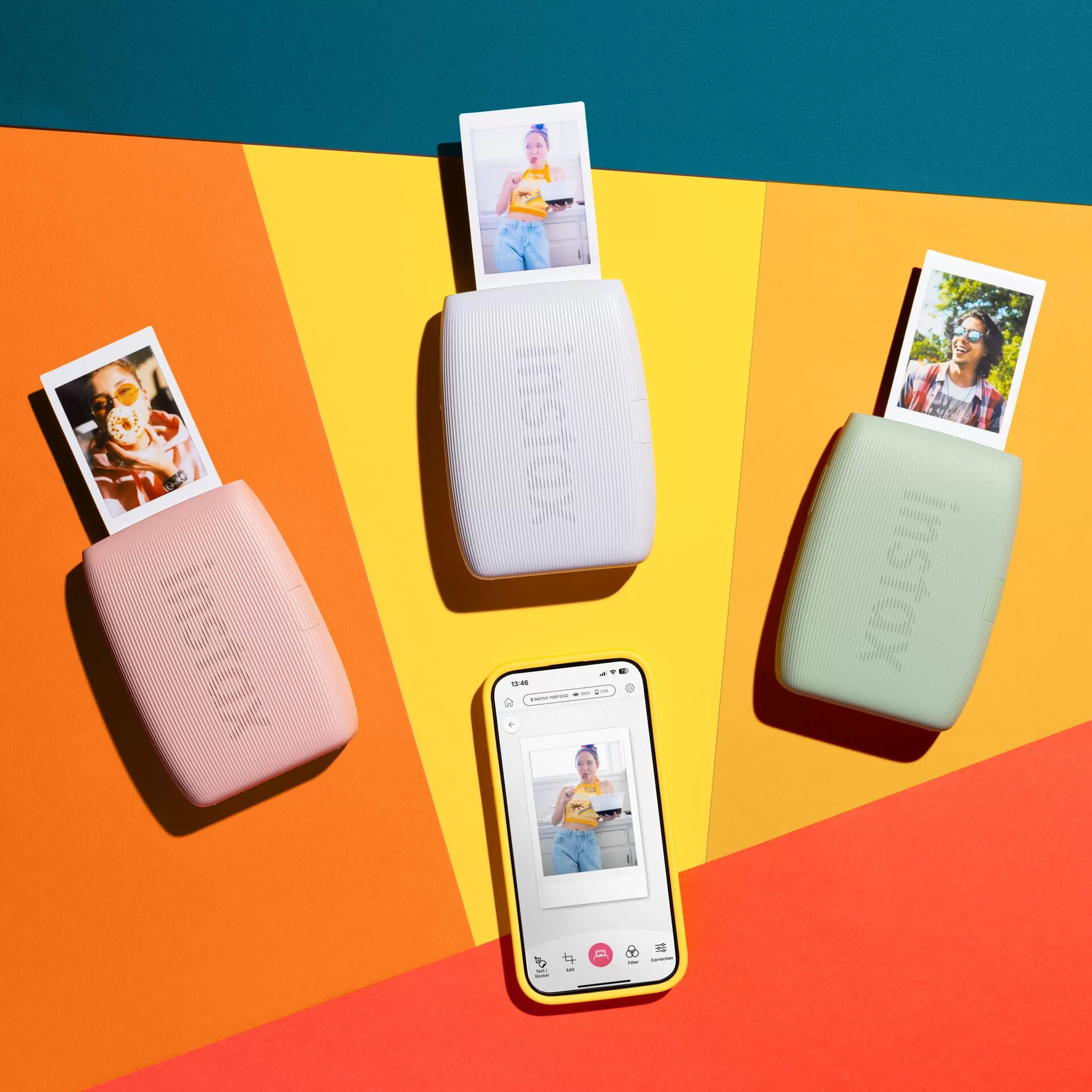 Fujifilm začíná v Česku prodávat tiskárnu instax mini Link 3 pro rychlý tisk fotek ze smartphonu