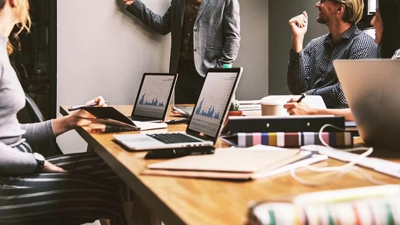 Firemní školení zvedá platy i produktivitu až o 10 %: Proč je důležité ho nepodceňovat?