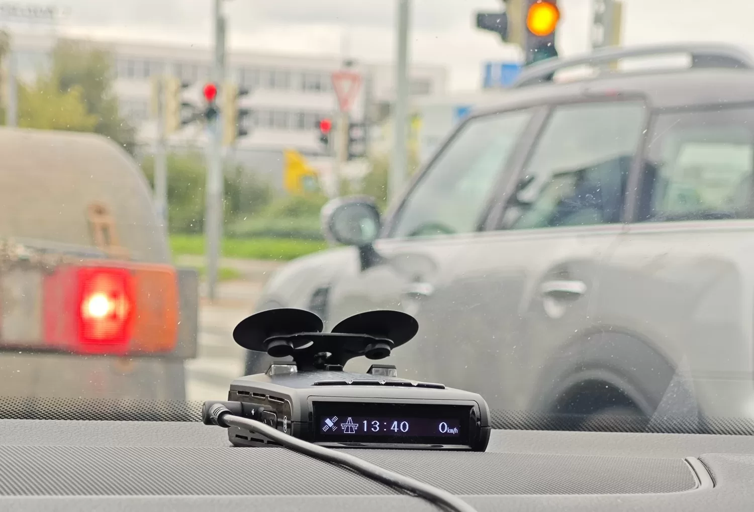 RADAGO uvádí na trh nový radarový detektor s mobilní aplikací