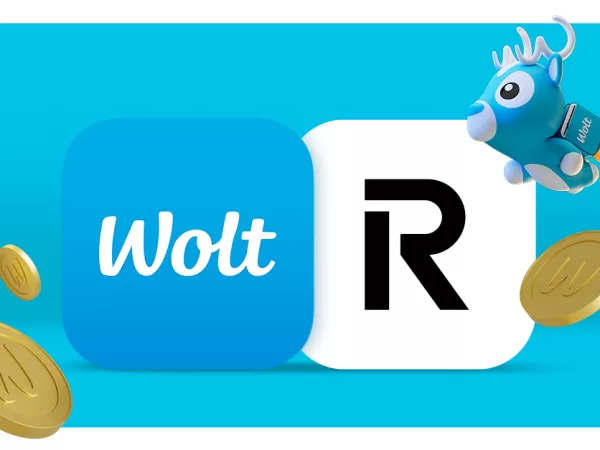 Strategické partnerství Woltu s Revolutem přináší předplatné Wolt+ zdarma prémiovým zákazníkům Revolutu