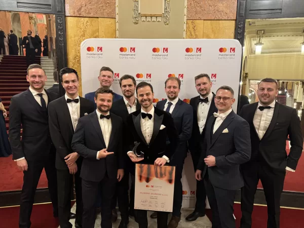 Dostupnější financování pro malé a střední firmy. Fintech Flowpay získal ocenění Mastercard Banka roku