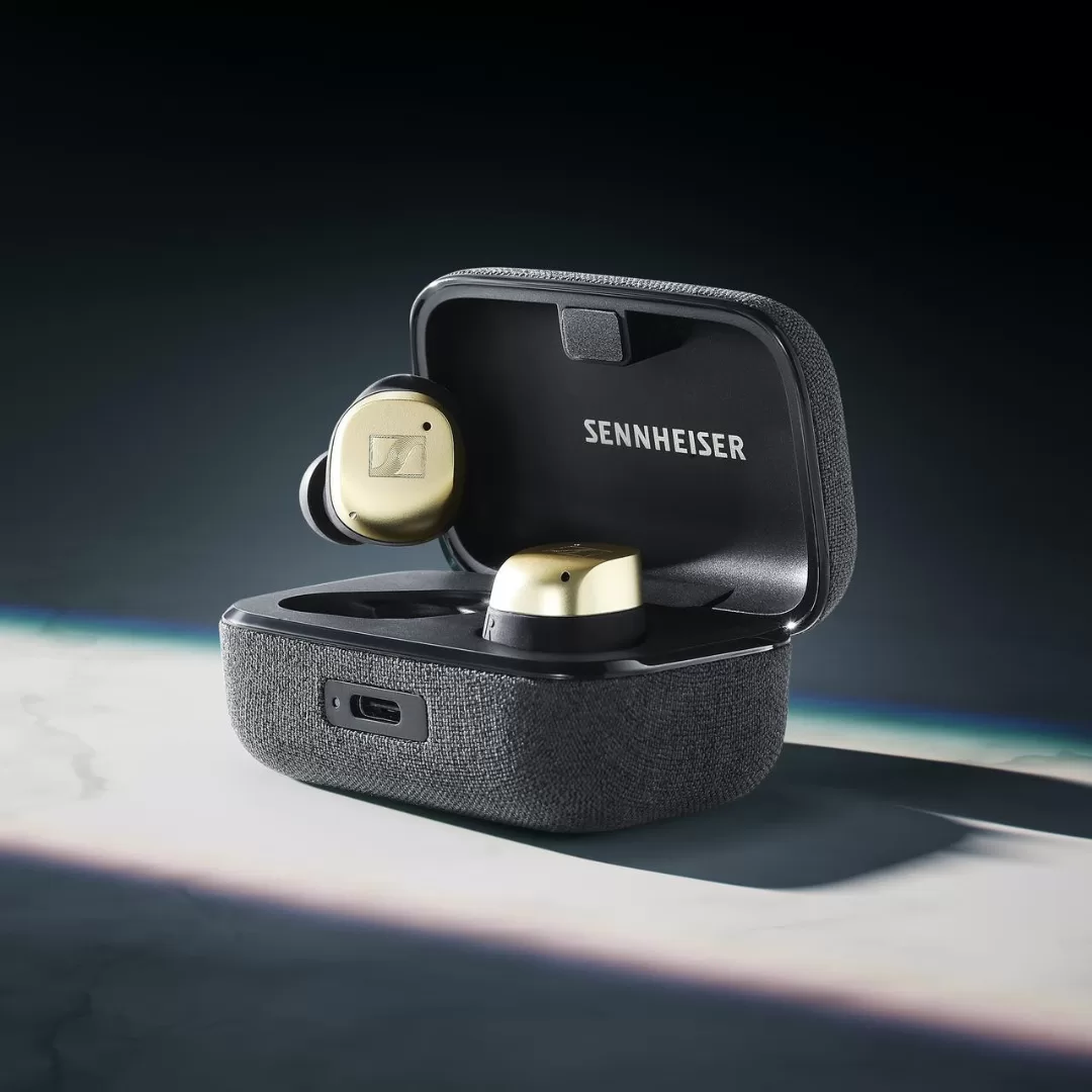 Limitovaná edice Sennheiser MOMENTUM True Wireless 4 Gold proměňuje technologický skvost v módní doplněk