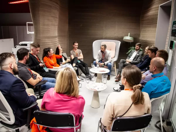 Jak uspět v roce 2025? Nechte si poradit od špiček české e-commerce, jako je ZOOT, Živina a Spokojenypes.cz