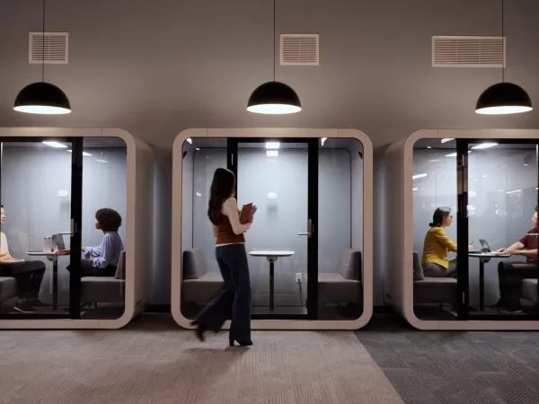 Logitech Spot zviditelňuje neviditelné faktory na pracovišti