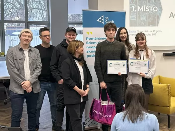 Studentská firma z Kojetína ovládla národní soutěž o nejlepší logo