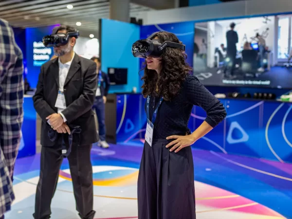 HTC VIVE spojuje AI s pohlcujícími XR technologiemi