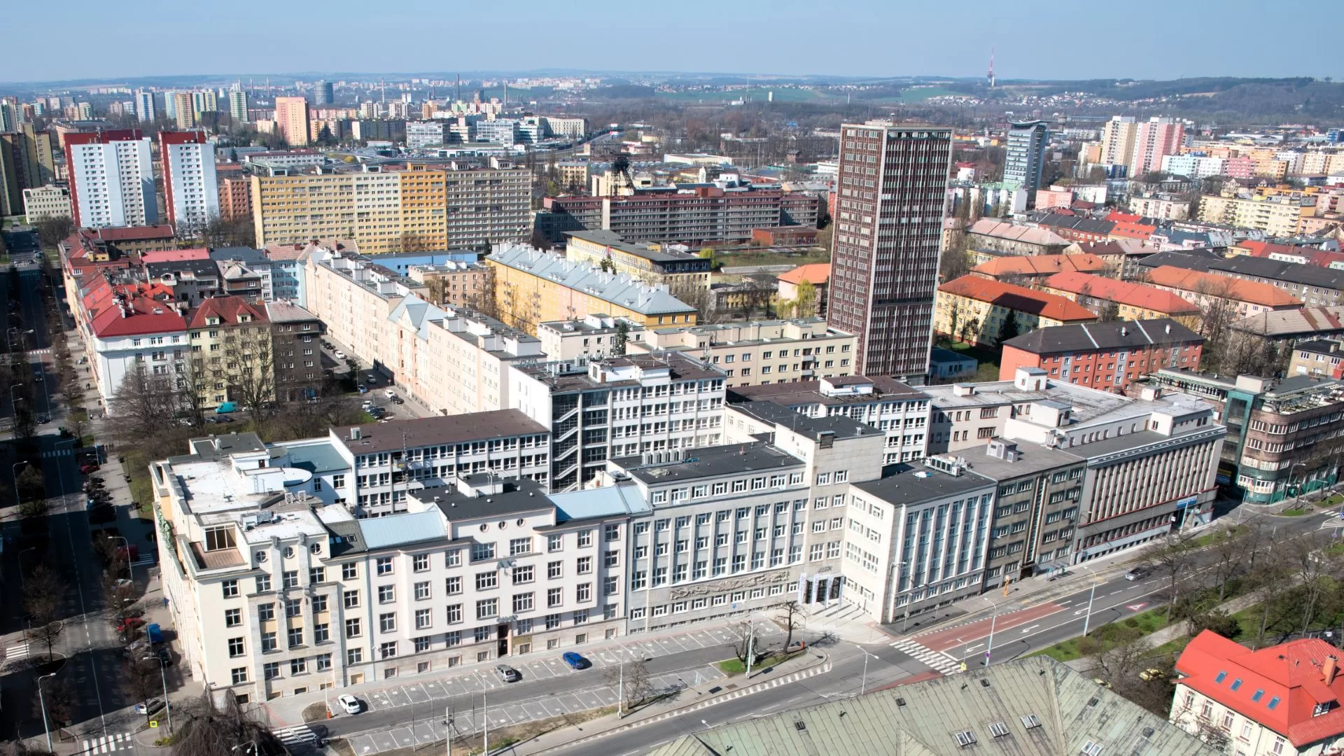 Mimopražské kanceláře: Mírný růst a atraktivní dostupnost