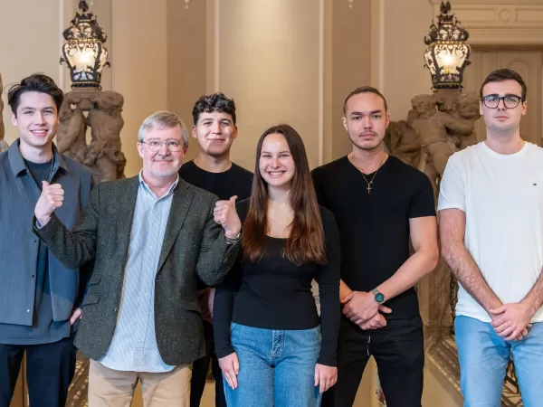 JA StartUp: studenti zvítězili s projektem na efektivní farmaření pomocí dronů