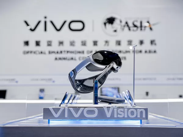 vivo oznamuje otevření robotické laboratoře a představuje první brýle pro smíšenou realitu na konferenci Boao Forum 2025