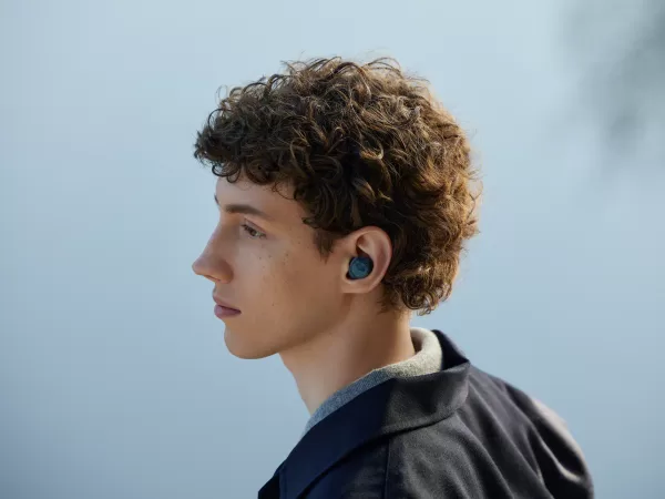 Společnost Sony představuje skutečně bezdrátová sluchátka s potlačením okolního hluku WF-C710N a doplňuje nabídku bezdrátových sluchátek WH-CH720N a WH-CH520 o nové barvy
