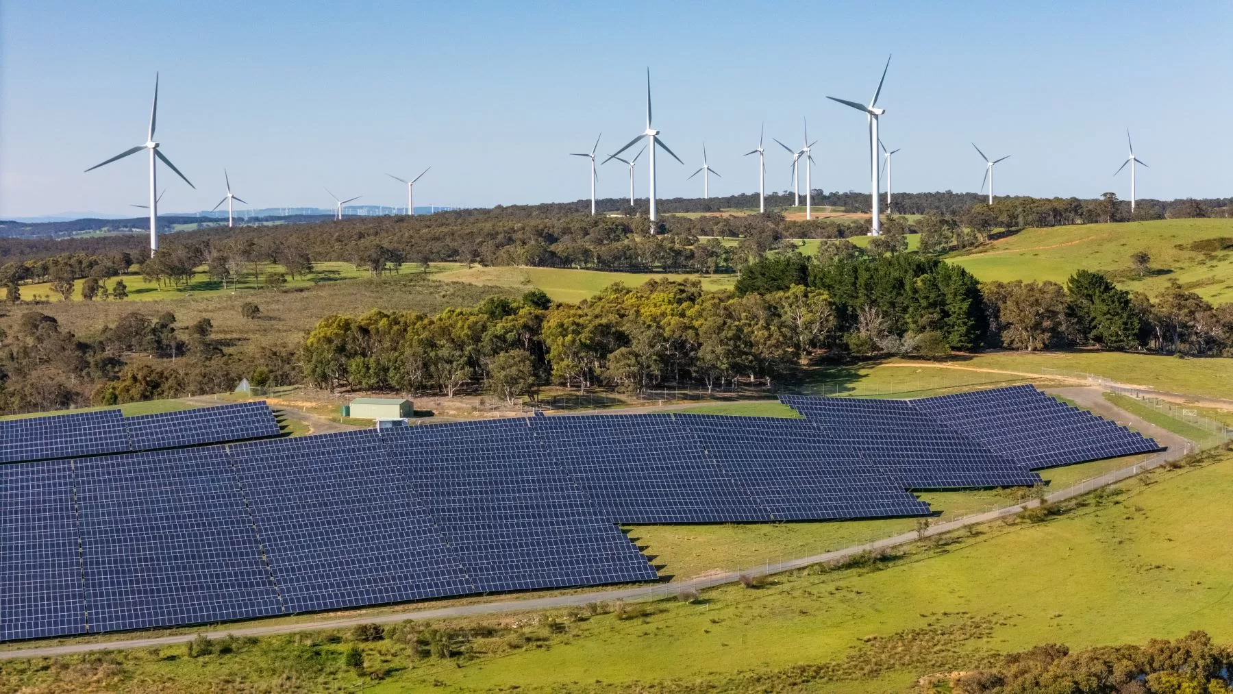 Udržitelnost, nebo hospodářský růst? Evropská unie představila strategii pro průmysl a energetiku