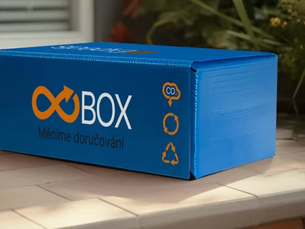 Tady je zásilka, obal si vezmu! Přes nEKOnečné boxy už Vodafone doručil tisíce balíčků a snižuje tak jejich uhlíkovou stopu