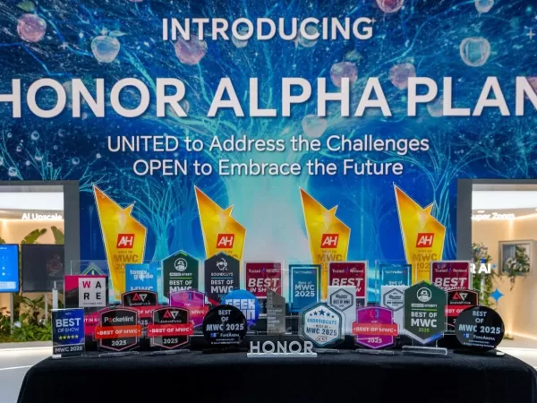 HONOR zazářil na veletrhu MWC 2025 strategií HONOR ALPHA PLAN