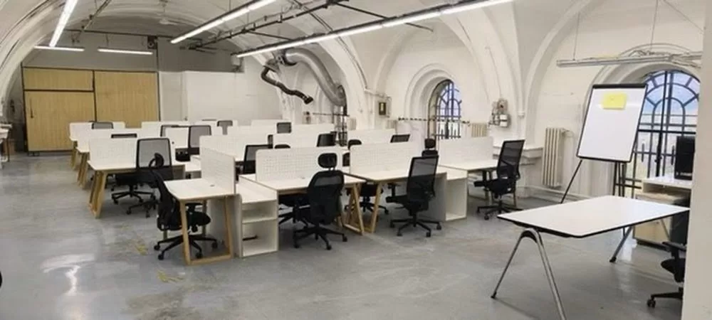 Call centrum za mřížemi: Věznice napříč Českem bojují proti recidivě netradiční cestou
