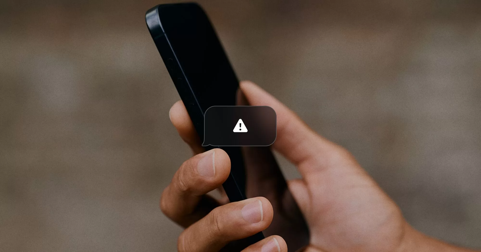 Podvodníci se přesouvají na „bezpečné“ šifrované aplikace jako WhatsApp a Telegram, uvádí Revolut