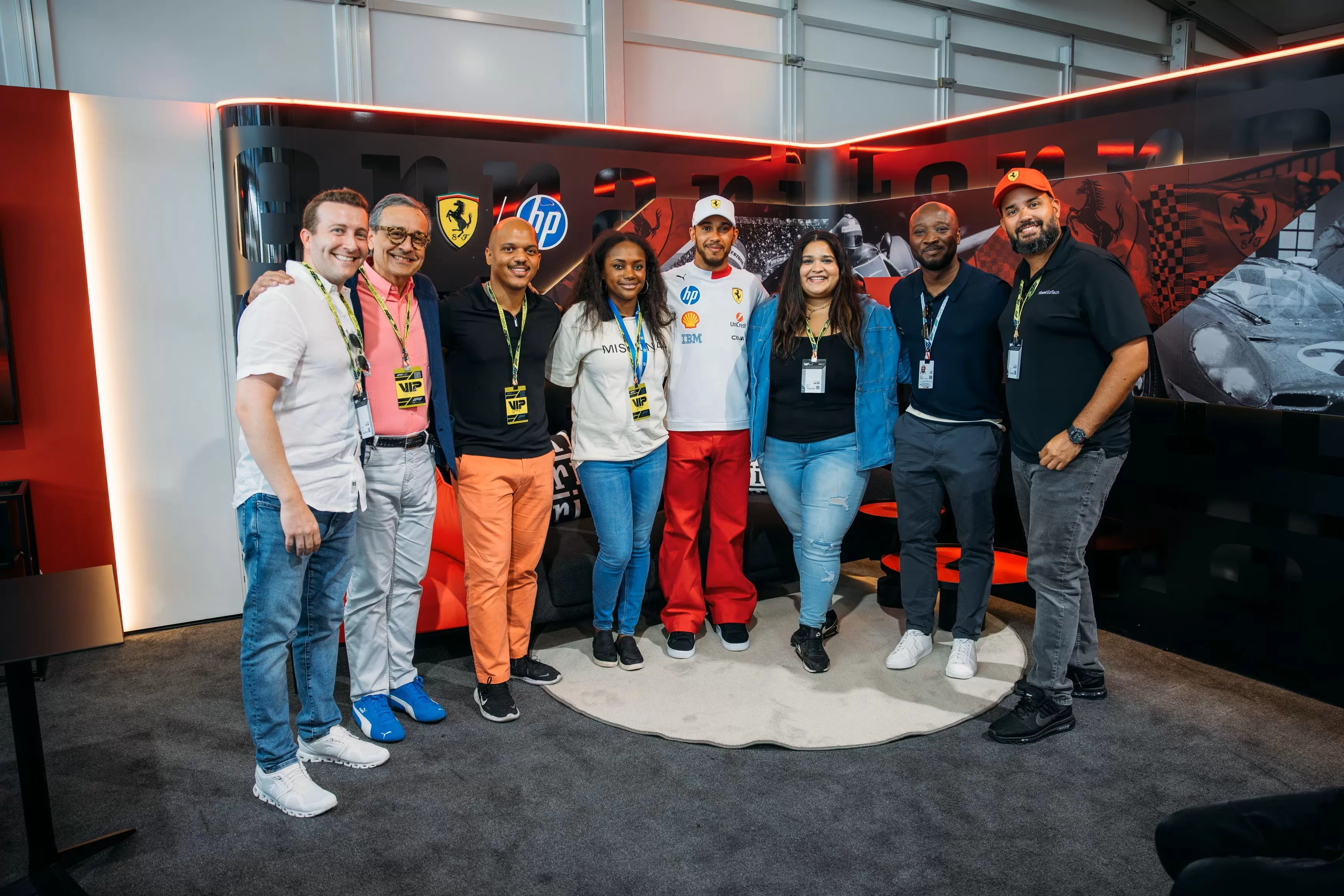 Nadace Mission 44 Lewise Hamiltona a HP podpoří dovednosti mladých v oblasti přírodních a technických věd
