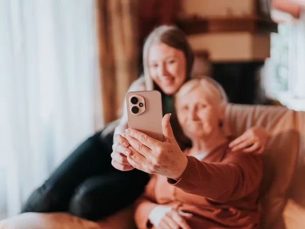 Oživte drahocenné vzpomínky díky AI fotografii od HONOR