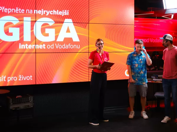 Když se sci-fi stane realitou: Vodafone a Nokia otestovali jako první v České republice vysokorychlostní technologii 25G PON v běžném provozu. Vodafone navíc v létě rozšíří pokrytí 2Gb/s internetem