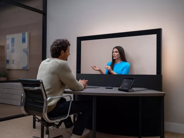 HP Dimension s Google Beam posouvají virtuální spolupráci na vyšší úroveň  3D videokomunikace s AI od společností HP a Google oživí vaše videohovory