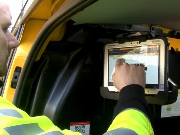 PANASONIC TOUGHBOOK POSKYTUJE ŘEŠENÍ PRO PROPOJENÁ VOZIDLA PRO AA