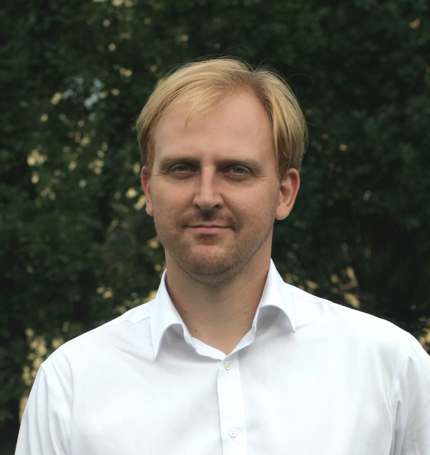 Dlouhé fronty a čekání na pivo. Umělá inteligence zrychluje odbavení zákazníků v letních provozech