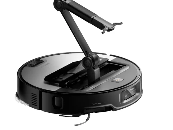 Inovace, na kterou trh čekal: Roborock Saros Z70, první sériově vyráběný vysavač s „robotickým ramenem“ a umělou inteligencí, přichází do České republiky