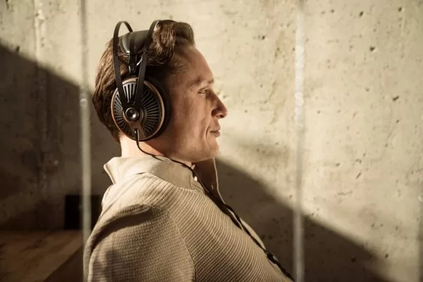 Meze 105 SILVA: Prémiová sluchátka s mušlemi ze dřeva rumunských Karpat, která ohromí uši i oči