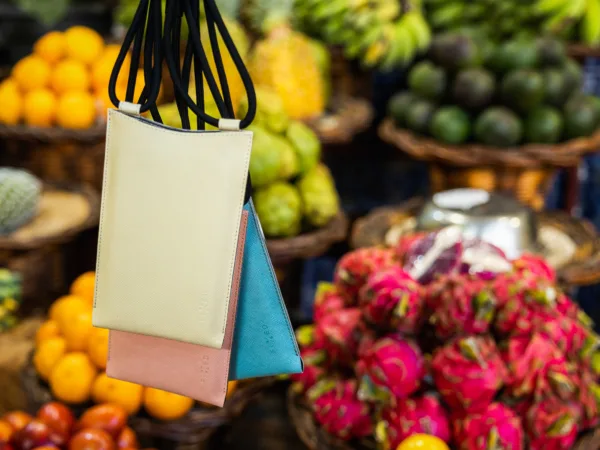 Češi mají doma příslušenství k mobilním zařízením za více než 42 miliard korun, nejvíce za něj utrácí generace Z