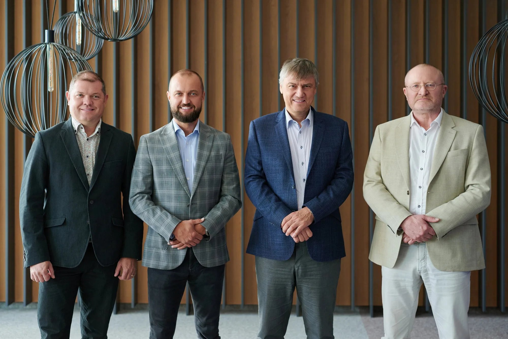 Seyfor posiluje v oblasti telematiky a IoT. Přes Commander získává 100% podíl ve společnosti Radium, výrobci systému Fleetware