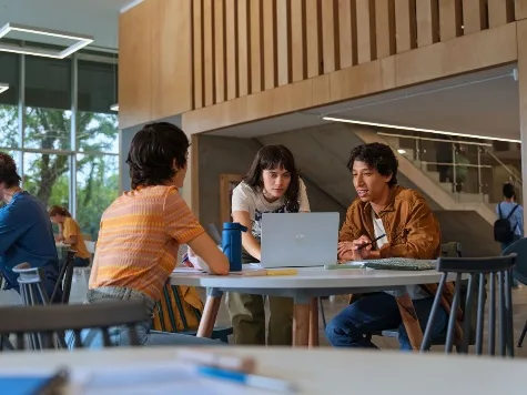 Nový HP OmniBook 5 – výdrž na dva dny, výkon bez kompromisů