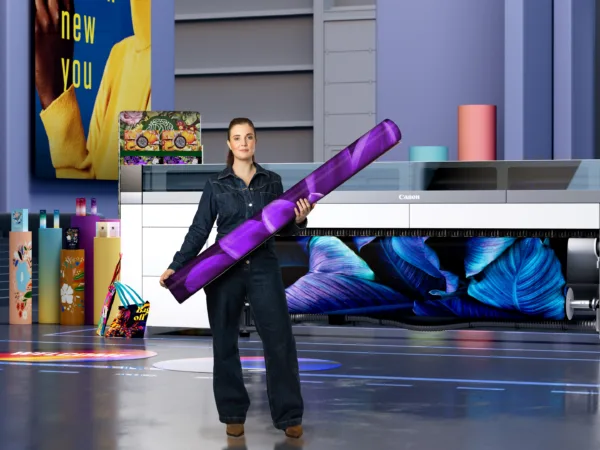 Canon rozšiřuje portfolio velkoformátových tiskových řešení o nový 3,4m tiskový stroj Colorado XL-series v provedení roll-to-roll a hybrid – využívající jedinečnou technologii UVgel.