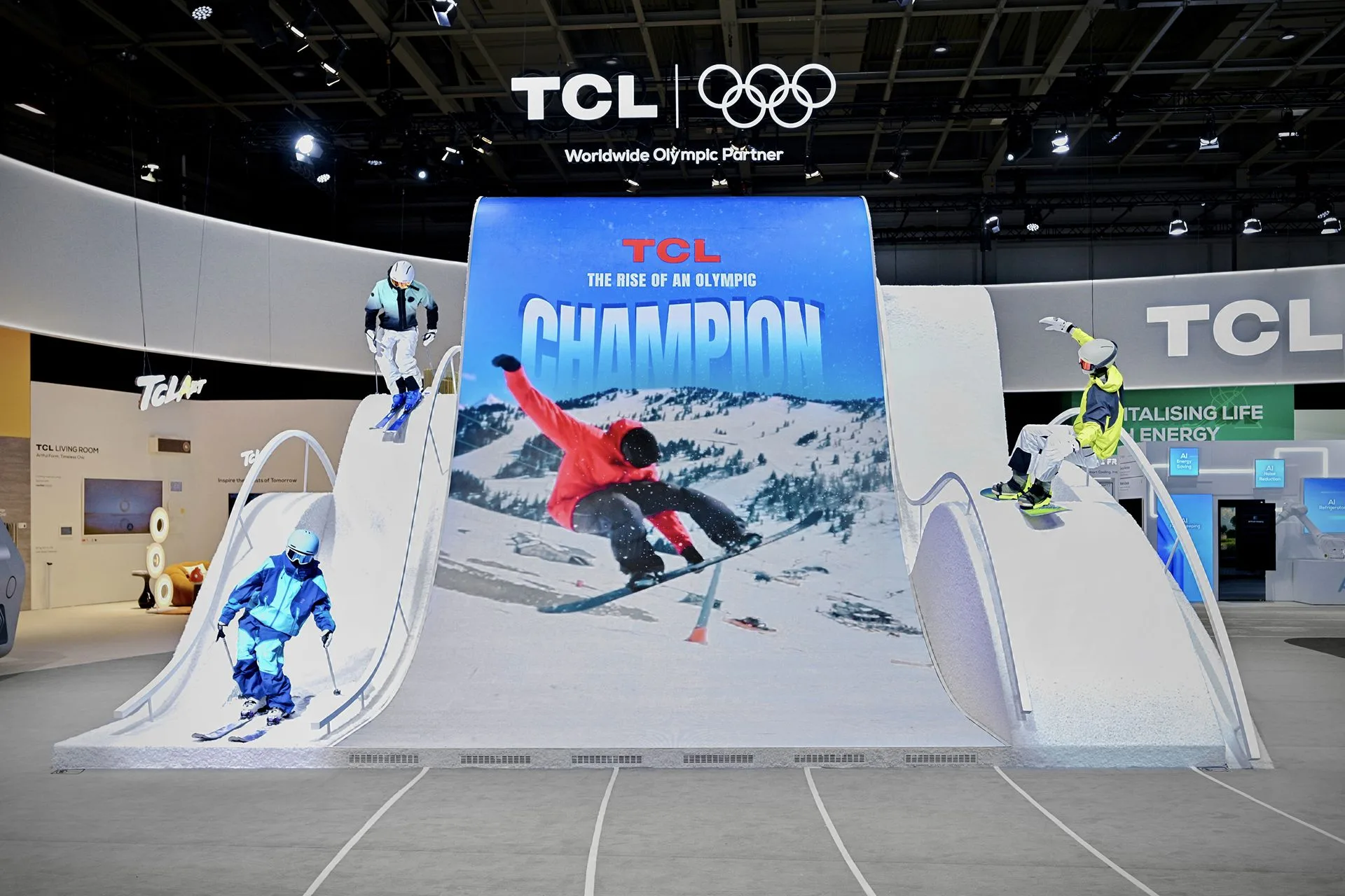 Obsah obrázku text, boty, interiér, sportovní vybavení

Obsah generovaný pomocí AI může být nesprávný.