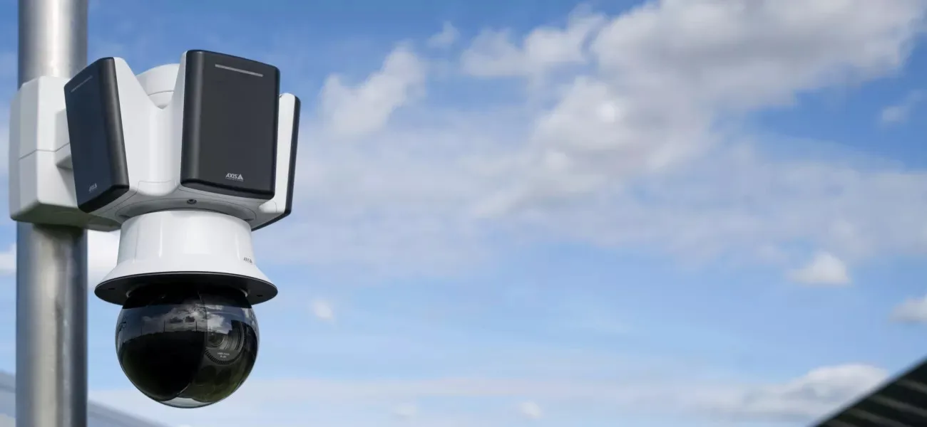 Nové radary Axis s pomocí AI sledují detekční pole až 270° a eliminují falešné poplachy