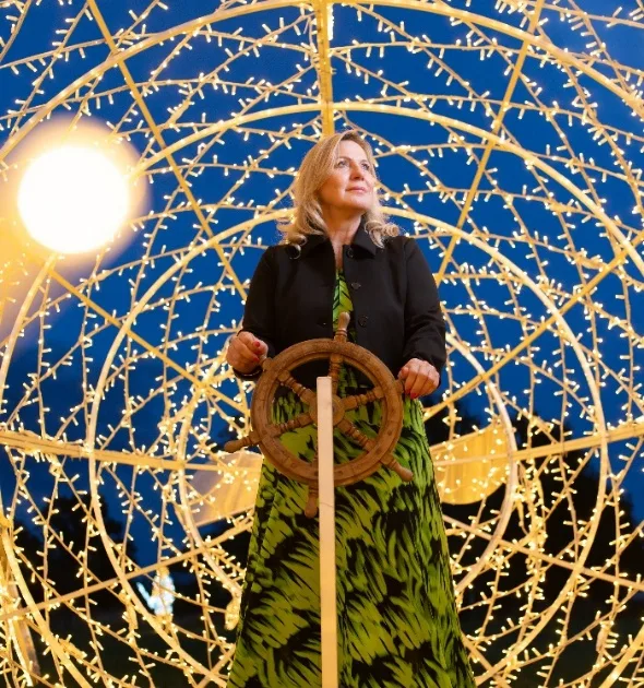 DECOLED posouvá hranice světla: Nová sezóna v Česku i zahraničí