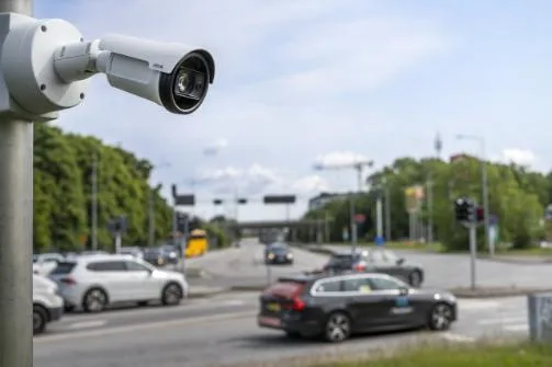 Nové odolné bullet kamery Axis mají díky AI a podpoře kodeku AV1 bezkonkurenční výkon – i v nejnáročnějších podmínkách