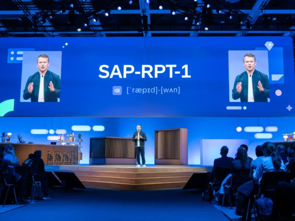 SAP zpřístupňuje vývojářům nové AI nástroje, plánuje proškolit 12 milionů lidí