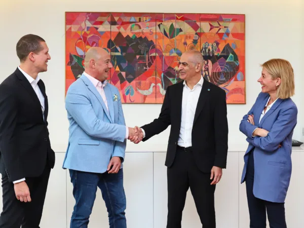 Avenga vyvíjí společně s Microsoftem pro Bank of Cyprus konverzační bankovnictví s agentní AI