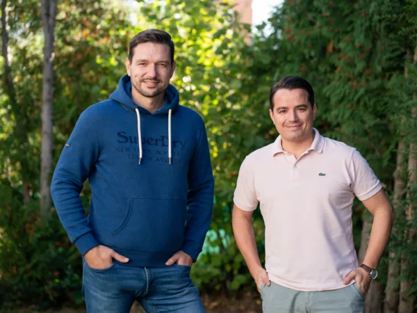 Polovina mladých chce za vánoční dárky utratit do 5 000 Kč. Pětina je ochotná si na ně půjčit