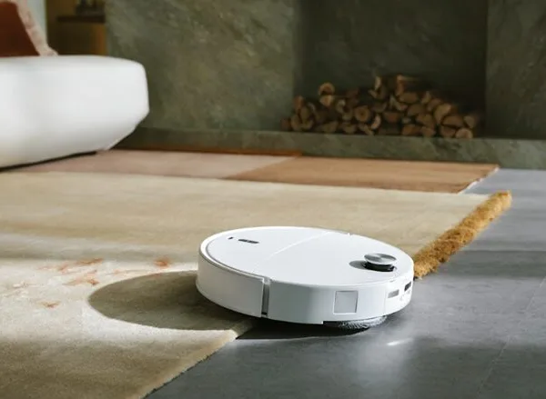 Roborock uvádí na český trh Qrevo Curv 2 Pro: Tenký a mimořádně výkonný mistr inteligentního úklidu domácnosti