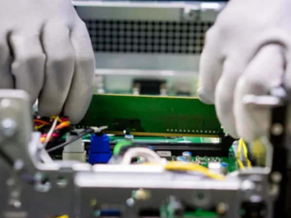 Nedostupné serverové RAM a SSD: Jak vyřešit dlouhé dodací lhůty?